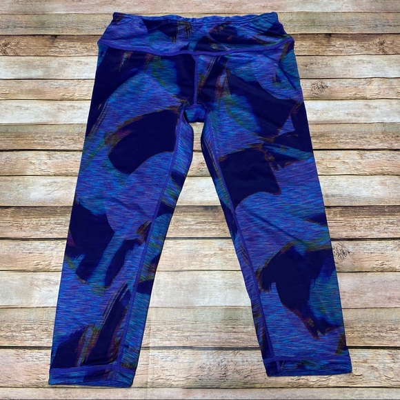 90 Degrees by Reflex Space Dye Reversible Capri Leggings - Picture 2 of 8